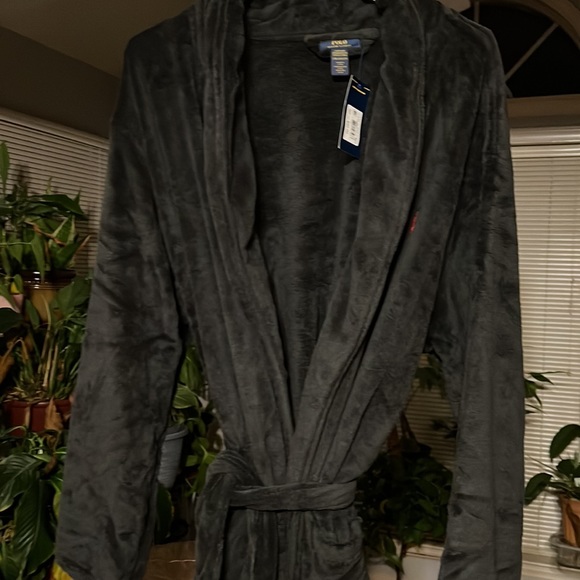 🎁🎄NWT Polo Ralph Lauren men’s unisex plush black robe Small can fit medium🎁 - Picture 4 of 6
